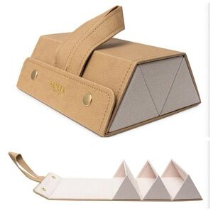 NEW IN POLY Sancia Three Compartment Sunglass Case 🕶️